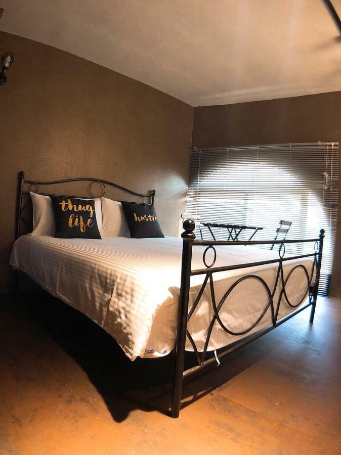 Apartament Traveler Station R15 Kaohsiung Zewnętrze zdjęcie