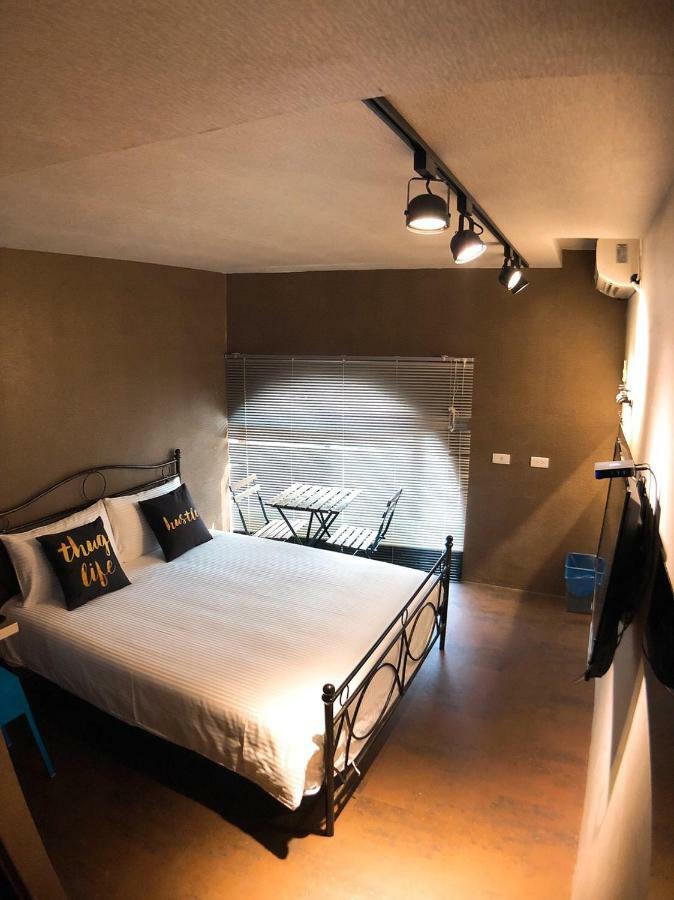 Apartament Traveler Station R15 Kaohsiung Zewnętrze zdjęcie