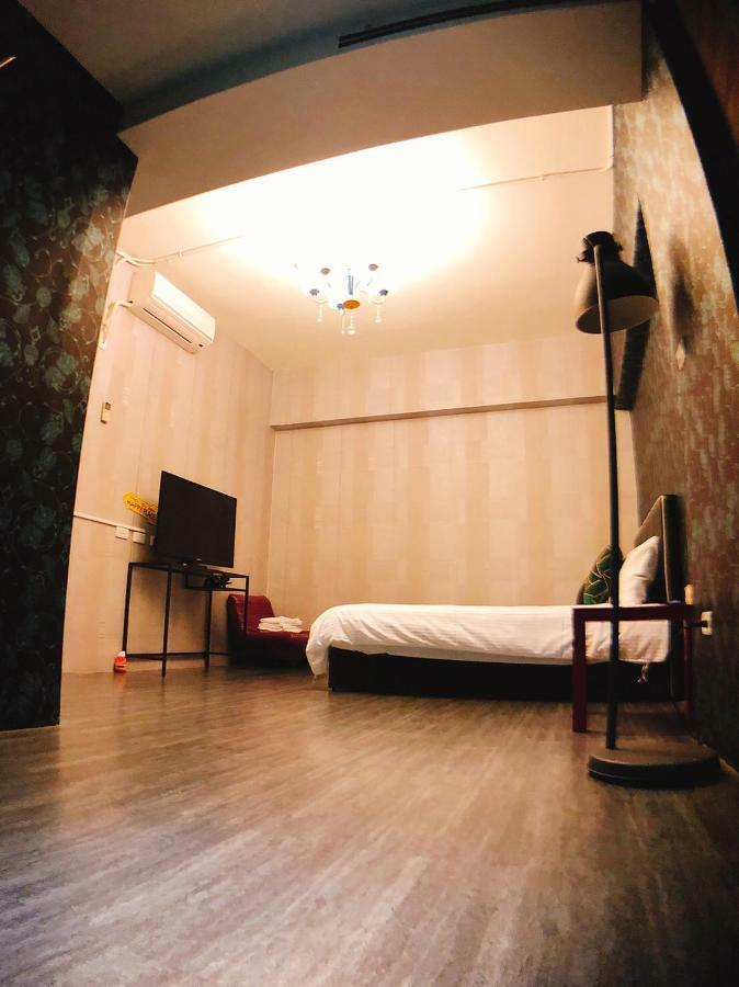 Apartament Traveler Station R15 Kaohsiung Zewnętrze zdjęcie